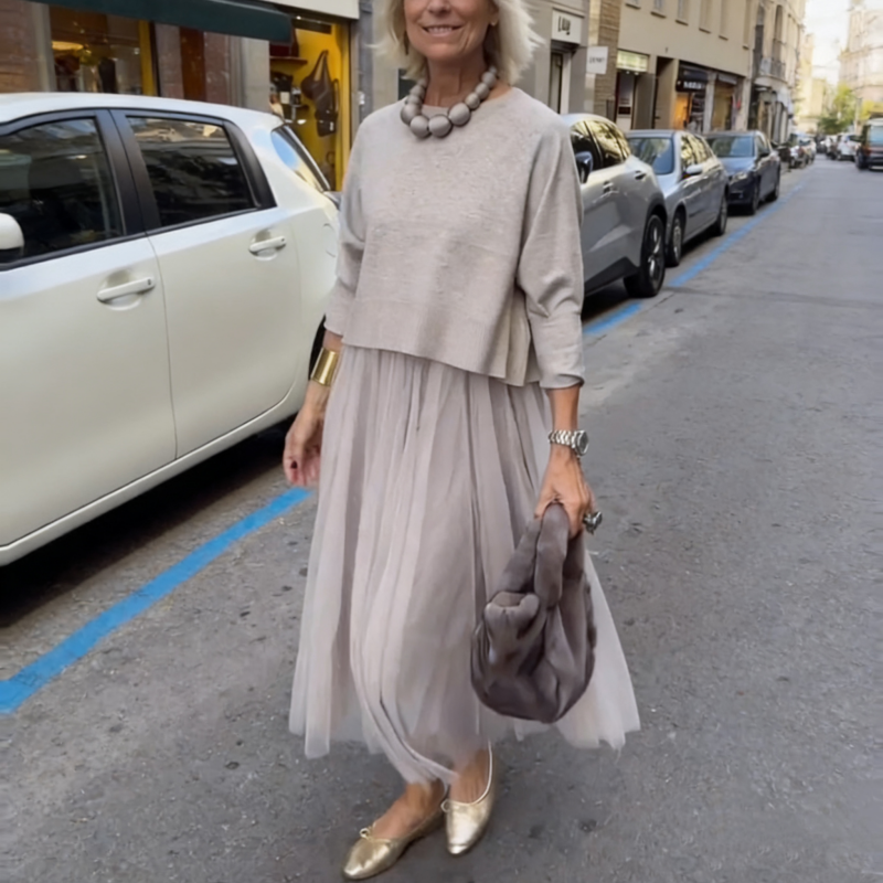 🌸Two-piece set consisting of a women's long-sleeved knit top and a sleeveless dress