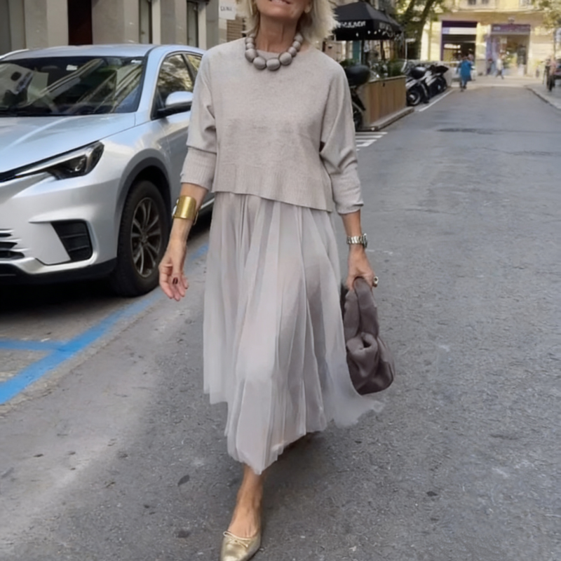 🌸Two-piece set consisting of a women's long-sleeved knit top and a sleeveless dress
